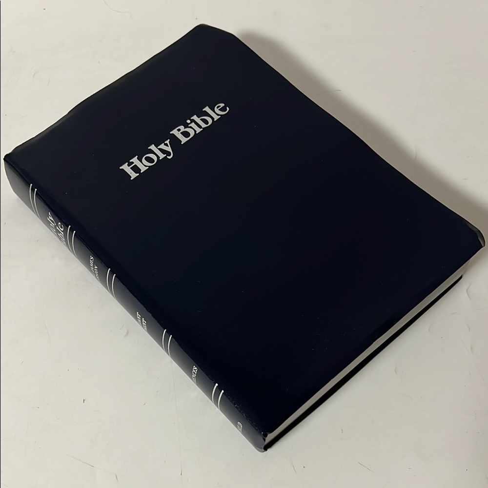 Giant Print King James Bible with references and red letters